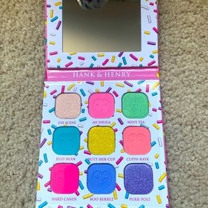 💕 Hank & Henry Sweet Toof Eyeshadow Palette 💕